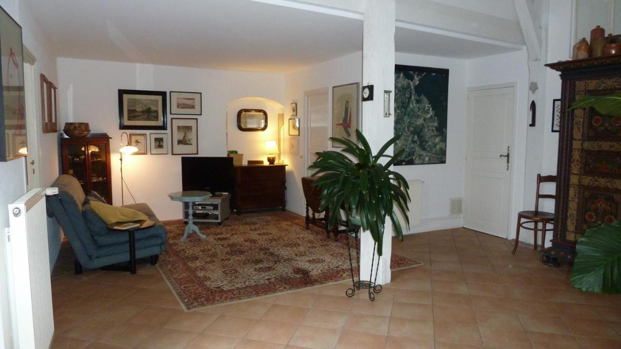 Appartement Pres De Dole Menotey Exterior photo